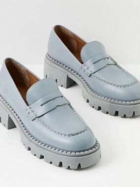 Free People Lyra Lug Sole Loafers Size 39 US 8.5 Blue Leather Chunky Platform